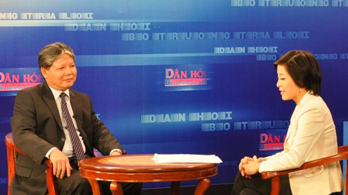 การปฏิบัติรัฐธรรมนูญ2013: เน้นความสนใจประกาศใช้กฎหมายเกี่ยวกับสิทธิของมนุษย์